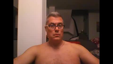 Snapshot of prendimisubito chatting on 10/12/25, 12:09 prendimisubito online show from 10/12/25, 12:09