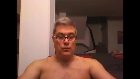 Snapshot of prendimisubito chatting on 11/14/25, 03:38 prendimisubito online show from 11/14/25, 03:38