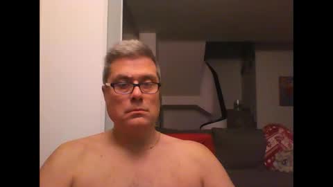 Snapshot of prendimisubito chatting on 11/16/25, 10:48 prendimisubito online show from 11/16/25, 10:48