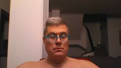 Snapshot of prendimisubito chatting on 12/17/25, 11:44 prendimisubito online show from 12/17/25, 11:44