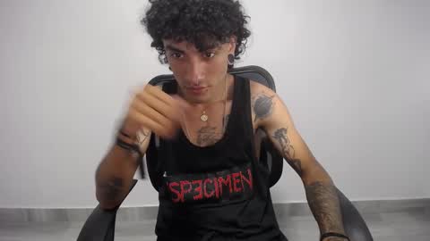 Plux online show from 02/12/25, 02:24