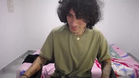 Plux online show from 09/25/25, 06:28