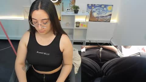 Snapshot of press_anykey chatting on 10/09/25, 12:03 Camila online show from 10/09/25, 12:03