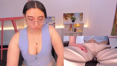 Snapshot of press_anykey chatting on 11/13/25, 12:04 Camila online show from 11/13/25, 12:04