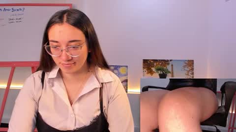 Snapshot of press_anykey chatting on 11/19/25, 12:05 Camila online show from 11/19/25, 12:05