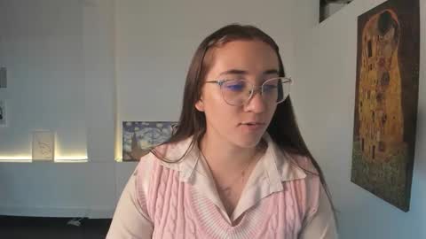 Snapshot of press_anykey chatting on 12/17/25, 12:11 Camila online show from 12/17/25, 12:11