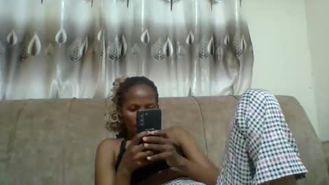 prettie_petitee online show from 04/04/26, 06:27
