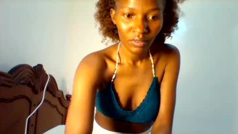 prettie_petitee online show from 07/11/26, 11:35