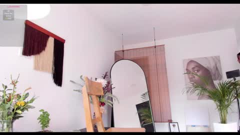 Snapshot of pretties_nay chatting on 12/11/24, 06:09 Nayrobi online show from 12/11/24, 06:09