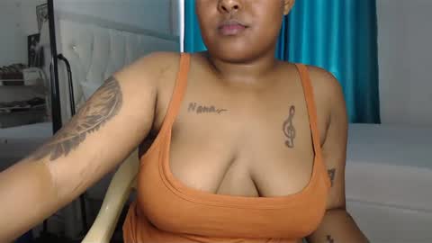 Snapshot of pretty_annah chatting on 03/11/25, 11:01 Annah online show from 03/11/25, 11:01