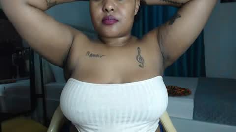 Snapshot of pretty_annah chatting on 07/13/26, 04:37 Annah online show from 07/13/26, 04:37