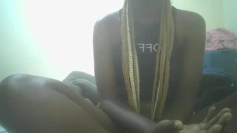 pretty_avena online show from 01/15/26, 11:26