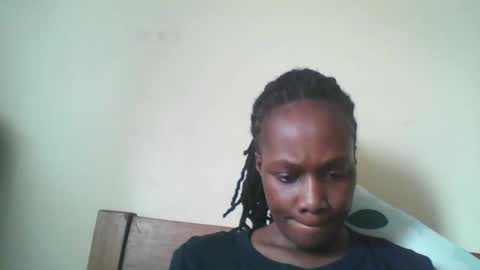 Snapshot of pretty_beib chatting on 05/24/26, 07:35 Karol online show from 05/24/26, 07:35