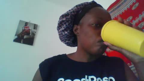 Snapshot of pretty_beib chatting on 07/16/26, 06:41 Karol online show from 07/16/26, 06:41