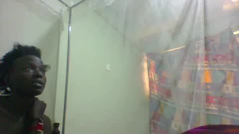 pretty_betty_ online show from 02/05/25, 07:50