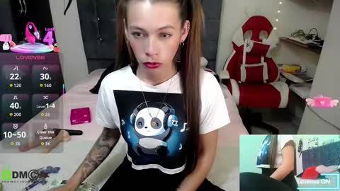 Lisa online show from 09/13/25, 10:53