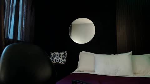 pretty_cristal22 online show from 01/15/26, 01:05