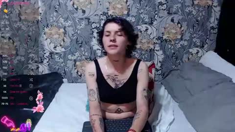 pretty_cristal22 online show from 06/19/26, 01:54