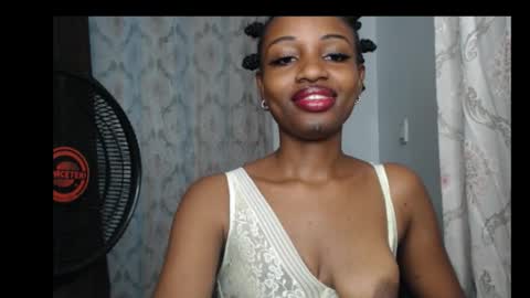 Pretty ebonygirl2 online show from 02/24/26, 12:08
