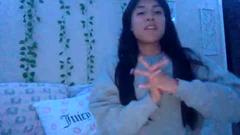 pretty_girl828687 online show from 10/20/25, 04:13