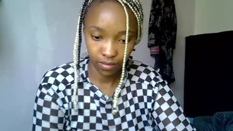 pretty jazminee online show from 07/19/26, 08:18
