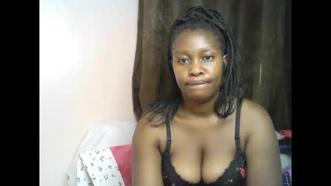 pretty_kylah online show from 05/18/26, 03:24