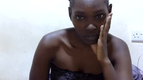 pretty_leila1 online show from 03/19/26, 10:14