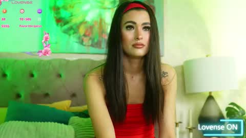 Lia online show from 12/18/25, 06:03