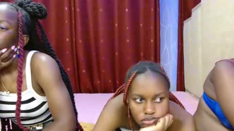 Snapshot of pretty_lioness_ chatting on 02/20/26, 06:30 Pretty online show from 02/20/26, 06:30