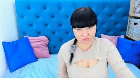 pretty_malika online show from 11/12/25, 04:02