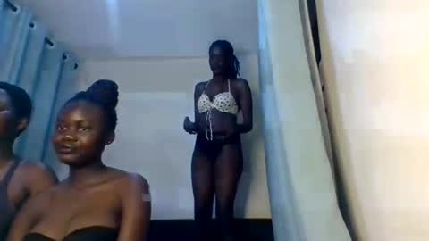 naya online show from 09/30/25, 03:22