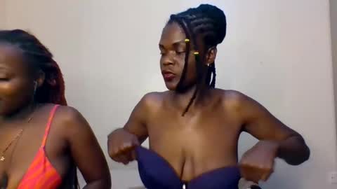 naya online show from 11/22/25, 06:51