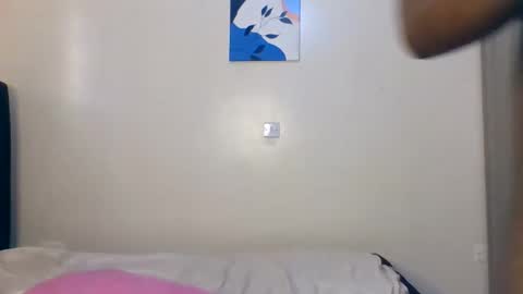 naya online show from 03/16/26, 09:02