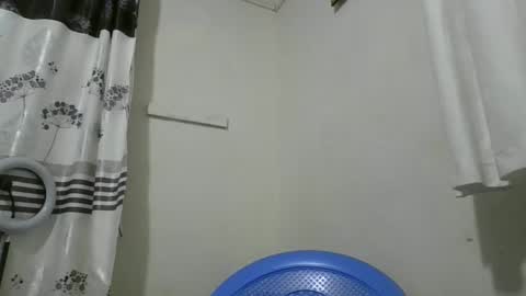 pretty_petite_ebony online show from 11/17/25, 09:31