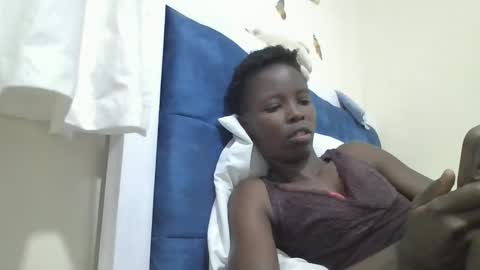 pretty_petite_ebony online show from 11/26/25, 03:07