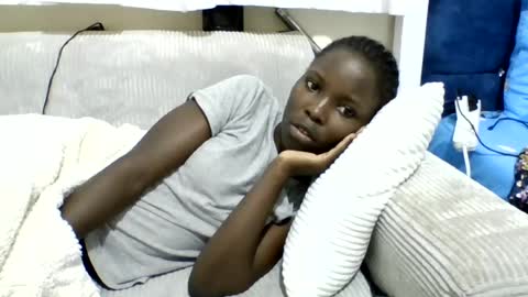 pretty_petite_ebony online show from 07/01/26, 01:18