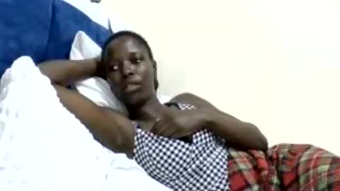 pretty_petite_ebony online show from 07/15/26, 06:46