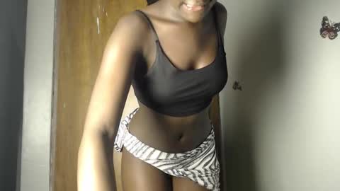 pretty_petitebody online show from 09/08/25, 10:42