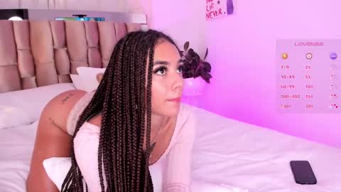 Snapshot of pretty_pettite chatting on 02/16/25, 12:19 pretty_pettite online show from 02/16/25, 12:19