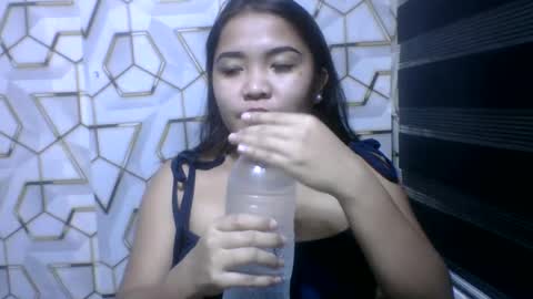 pretty_pharsa online show from 06/17/26, 07:04