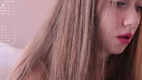 Elina online show from 03/31/26, 08:59