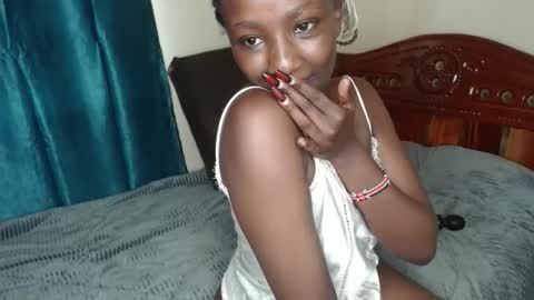 pretty_queen2012 online show from 03/06/26, 11:28