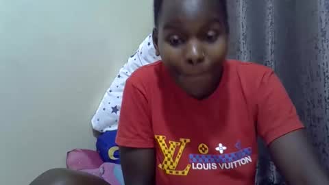 pretty_sheanna online show from 10/18/25, 07:47