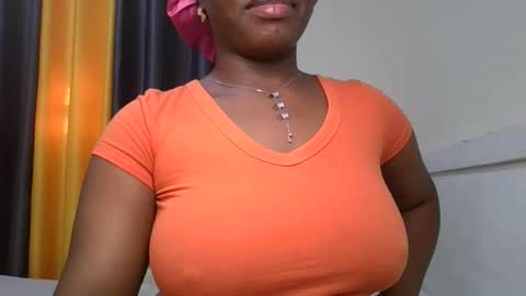 pretty_shila online show from 11/23/25, 02:39