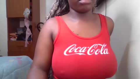 pretty_shila online show from 03/12/26, 10:43