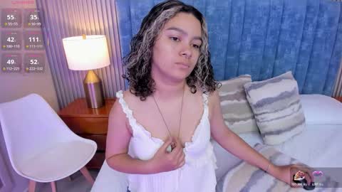 Snapshot of pretty_sunlight_ chatting on 03/03/26, 01:23 Daisy Flower online show from 03/03/26, 01:23