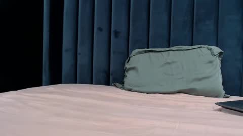 Justin online show from 11/10/25, 05:06