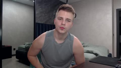 Justin online show from 12/01/25, 04:12