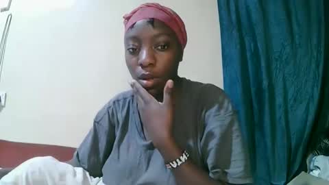 pretty_tiffany1 online show from 03/29/26, 04:01