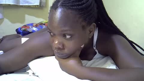 Snapshot of pretty_tiffany7 chatting on 04/15/26, 04:25 pretty_tiffany7 online show from 04/15/26, 04:25